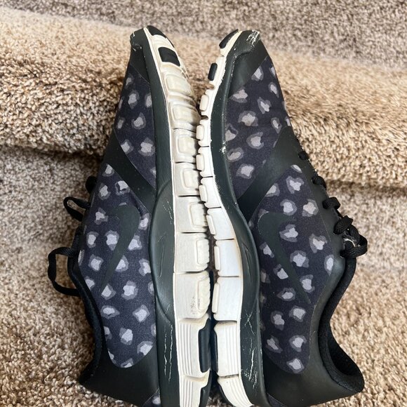 Nike Women's Free 5.0 V4 Multicolor Running Shoes - Picture 9 of 14